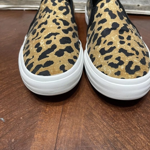 Keds Womens Double Decker Leopard Print Canvas Slip On Sneakers - Picture 3 of 12